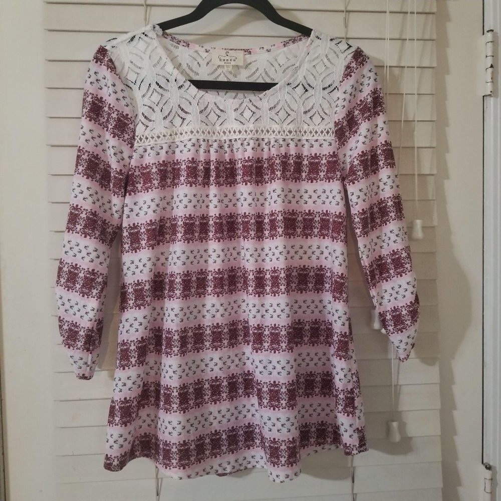 Ember / L / Purple and Ivory Lace Detail Top